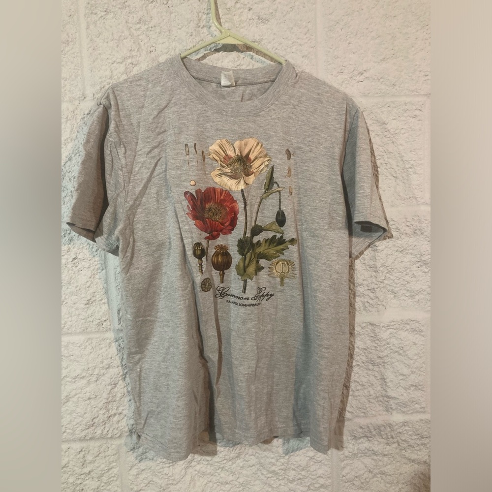 Vintage poppy design tee shirt